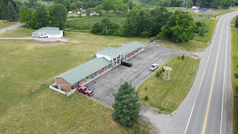 Route 52 Inn - Real Estate Photo